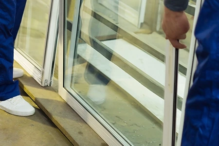 Commercial Glass Repair Technician in Brisbane